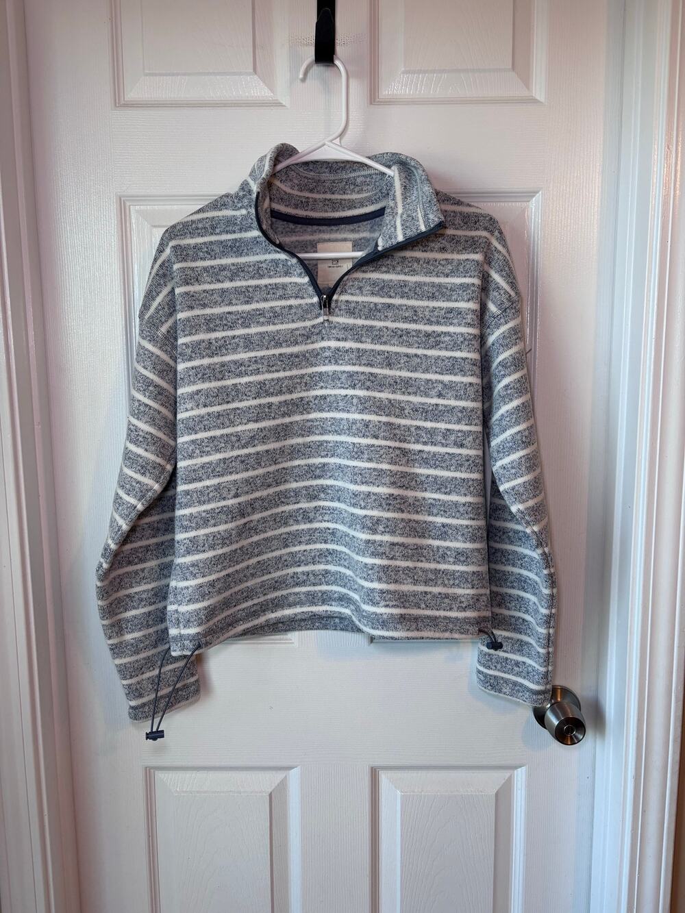 Thread & Supply Womenโs Small Gray White Striped Quarter Zip Fleece Pullover
